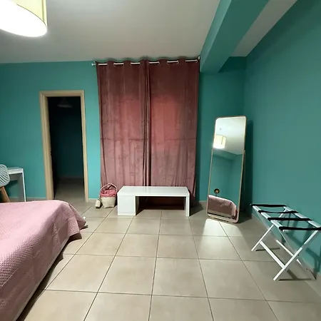 Habitación en casa particular Zefia G Catania